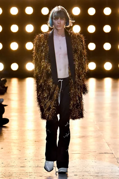 Look 63